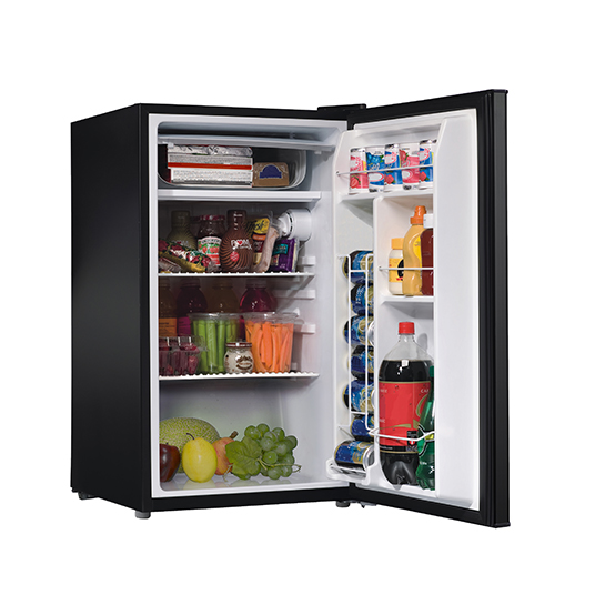 Tatung/Triview Refrigerator, w/ Freezer, 3.5 Cu ft, Black