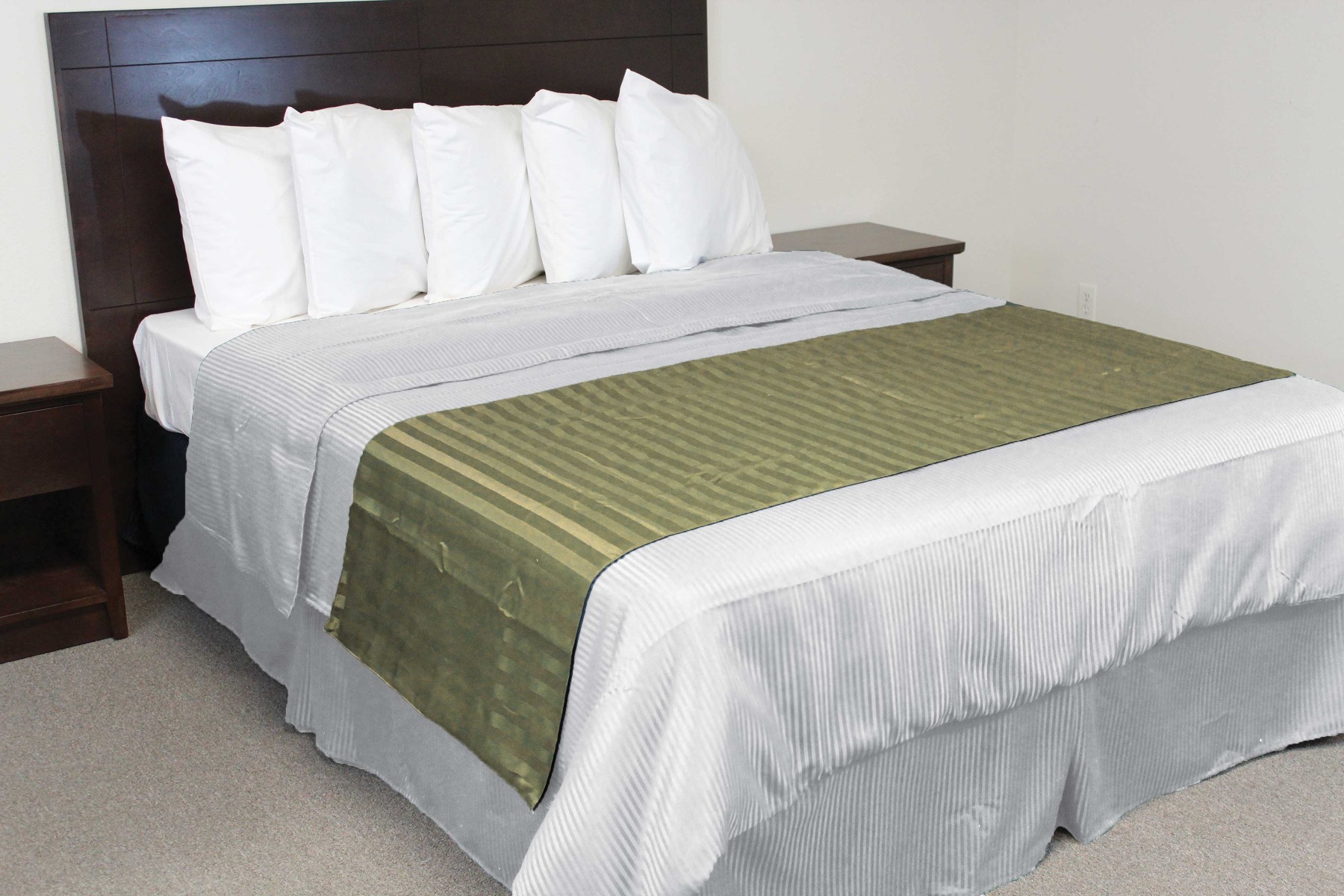 Olive Bed Throws/Bed Scarves