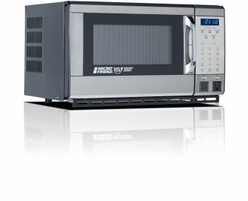 MicroFridge Microwave, 0.7 Cuft, 700W, 2 USBs & 1 Outlet, Stainless